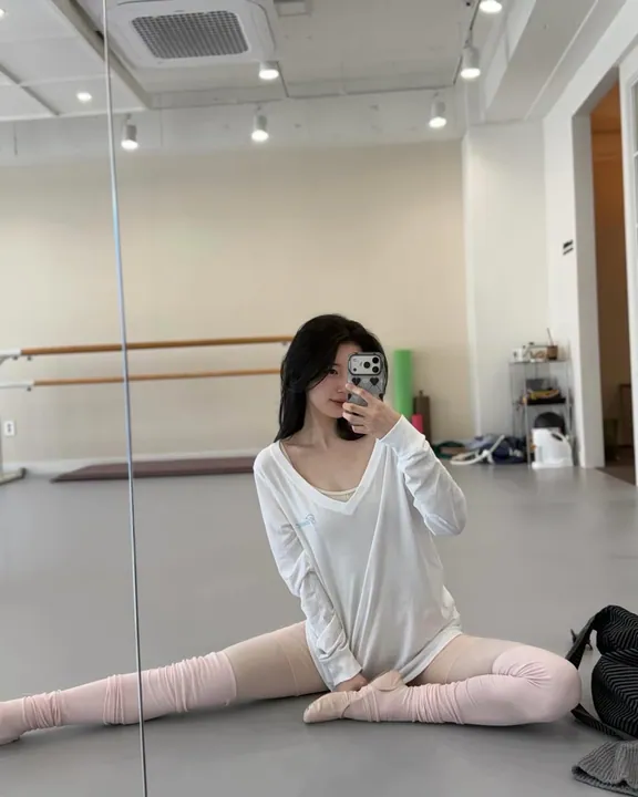Bae Suzy · Archive frame