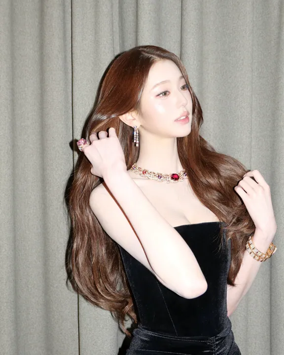 Jang Wonyoung · Archive frame