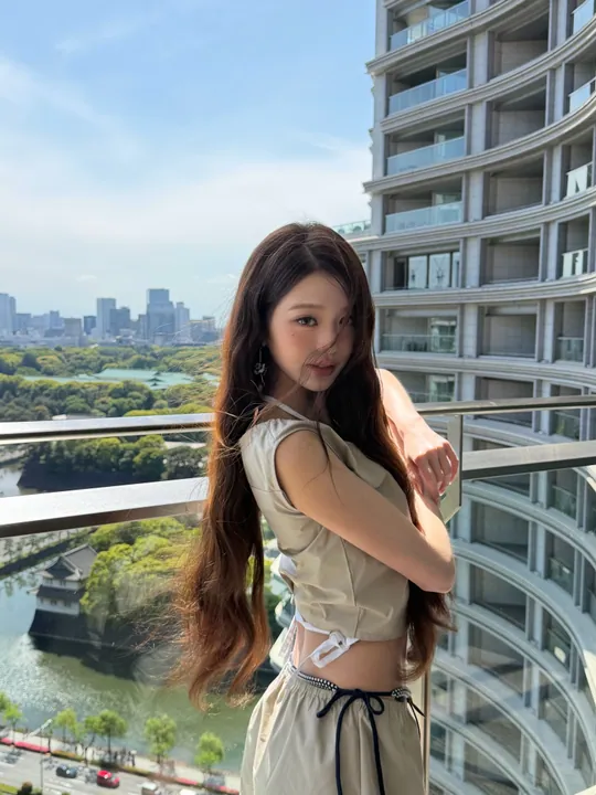 Jang Wonyoung · Archive frame