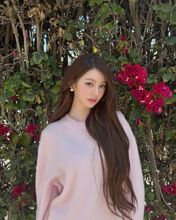 Jang Wonyoung · Archive frame